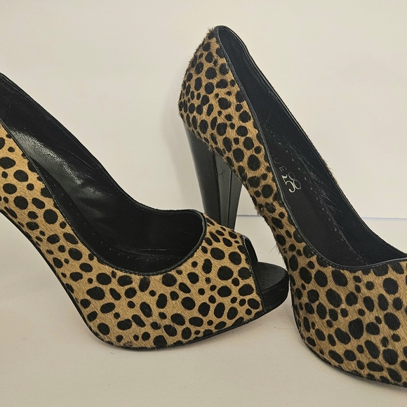 Leopard Print Peep Toe Heels - Picture 3 of 9